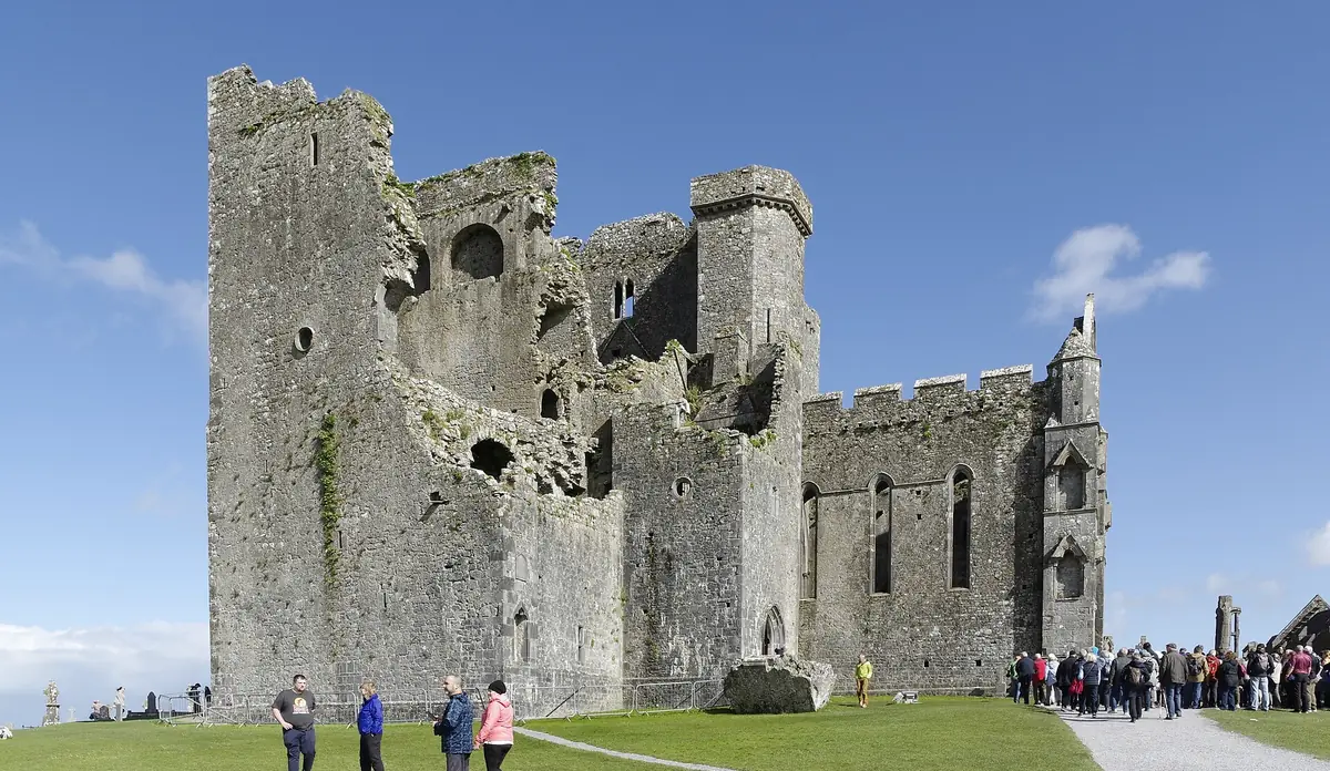 Gli edifici in pietra della Rocca di Cashel